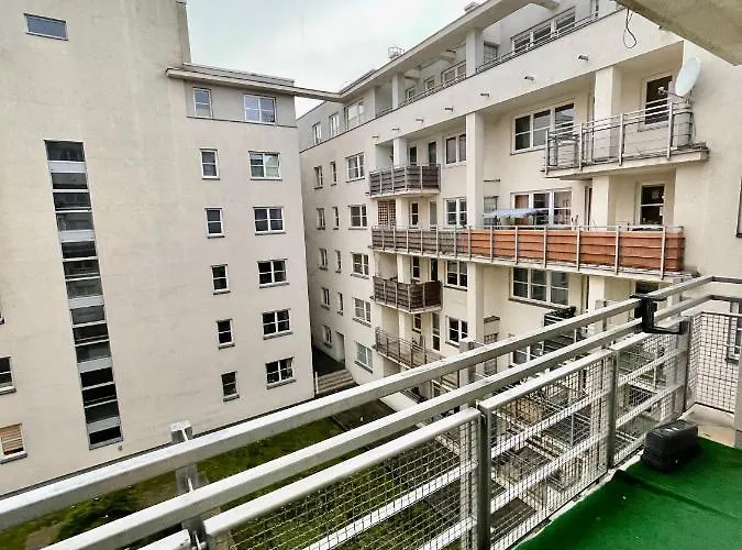 Apartman New Hala Wifi 70'tv Netflix Hbo Max Applettv+