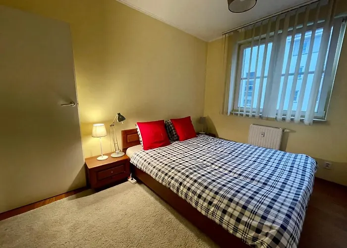 New Hala Wifi 70'tv Netflix Hbo Max Applettv+ Varsó