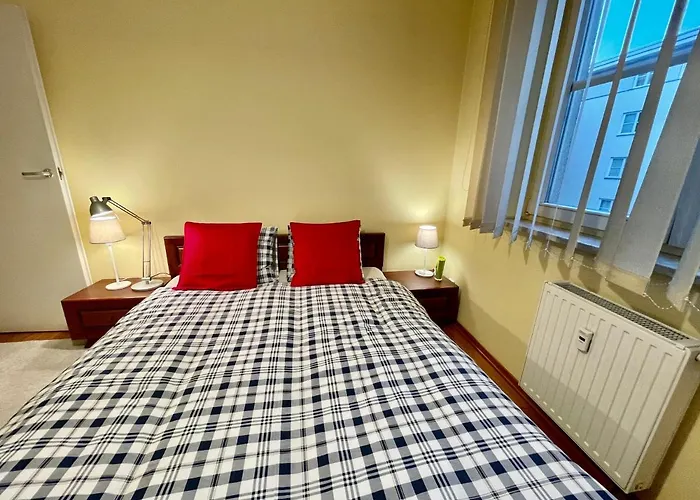 New Hala Wifi 70'tv Netflix Hbo Max Applettv+ * Varsó