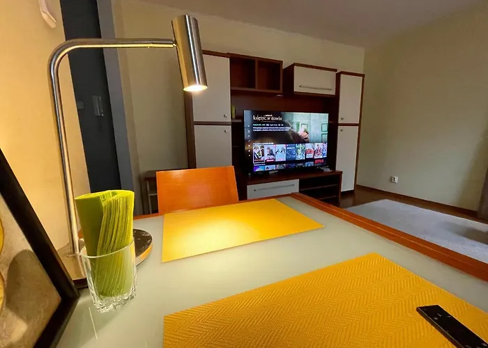 New Hala Wifi 70'tv Netflix Hbo Max Applettv+ * Varsó