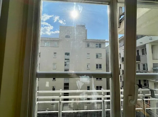 New Hala Wifi 70'tv Netflix Hbo Max Applettv+ * Varsó