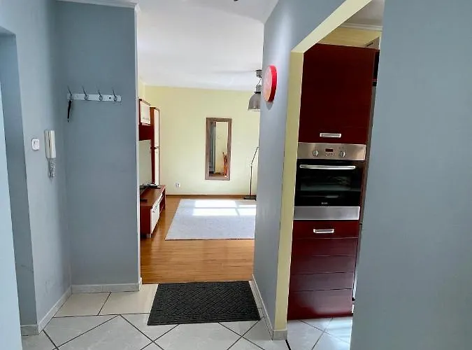 Apartman New Hala Wifi 70'tv Netflix Hbo Max Applettv+ Varsó