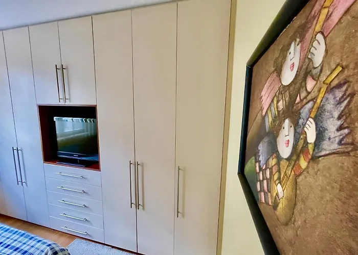 Apartman New Hala Wifi 70'tv Netflix Hbo Max Applettv+ Varsó