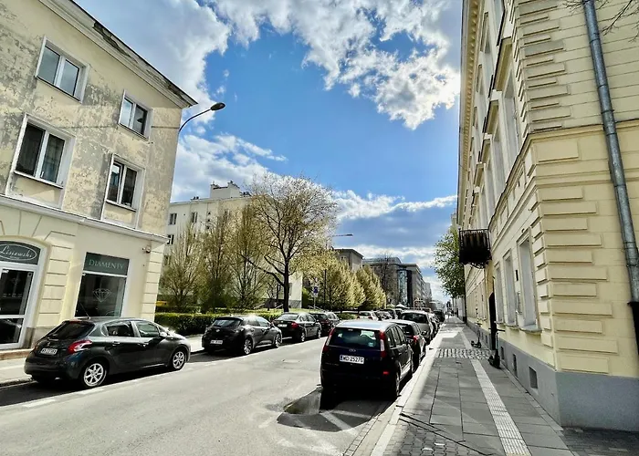 Apartman New Hala Wifi 70'tv Netflix Hbo Max Applettv+ Varsó