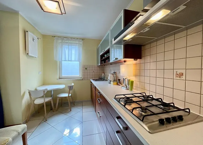 New Hala Wifi 70'tv Netflix Hbo Max Applettv+ Apartman Varsó