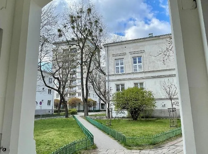 New Hala Wifi 70'tv Netflix Hbo Max Applettv+ Apartman Varsó