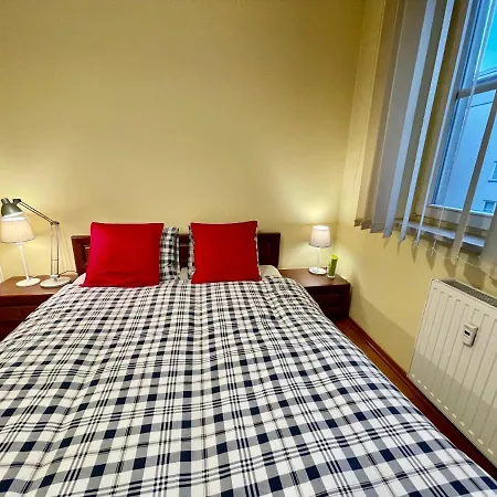 New Hala Wifi 70'tv Netflix Hbo Max Applettv+ * Varšava