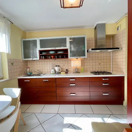 New Hala Wifi 70'tv Netflix Hbo Max Applettv+ * Varšava