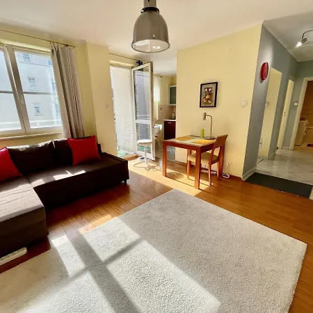 New Hala Wifi 70'tv Netflix Hbo Max Applettv+ * Varšava